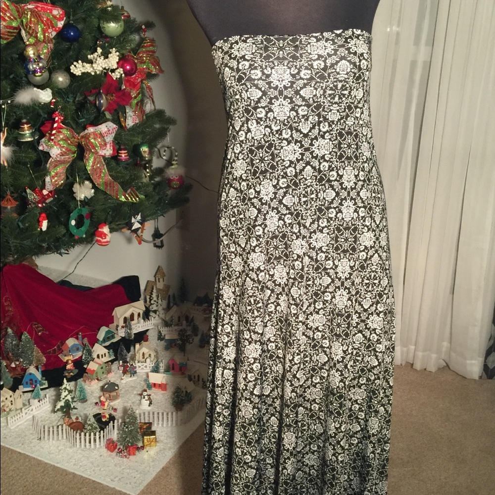 💕 NWOT LuLaRoe Black & White print Maxi Skirt 💕